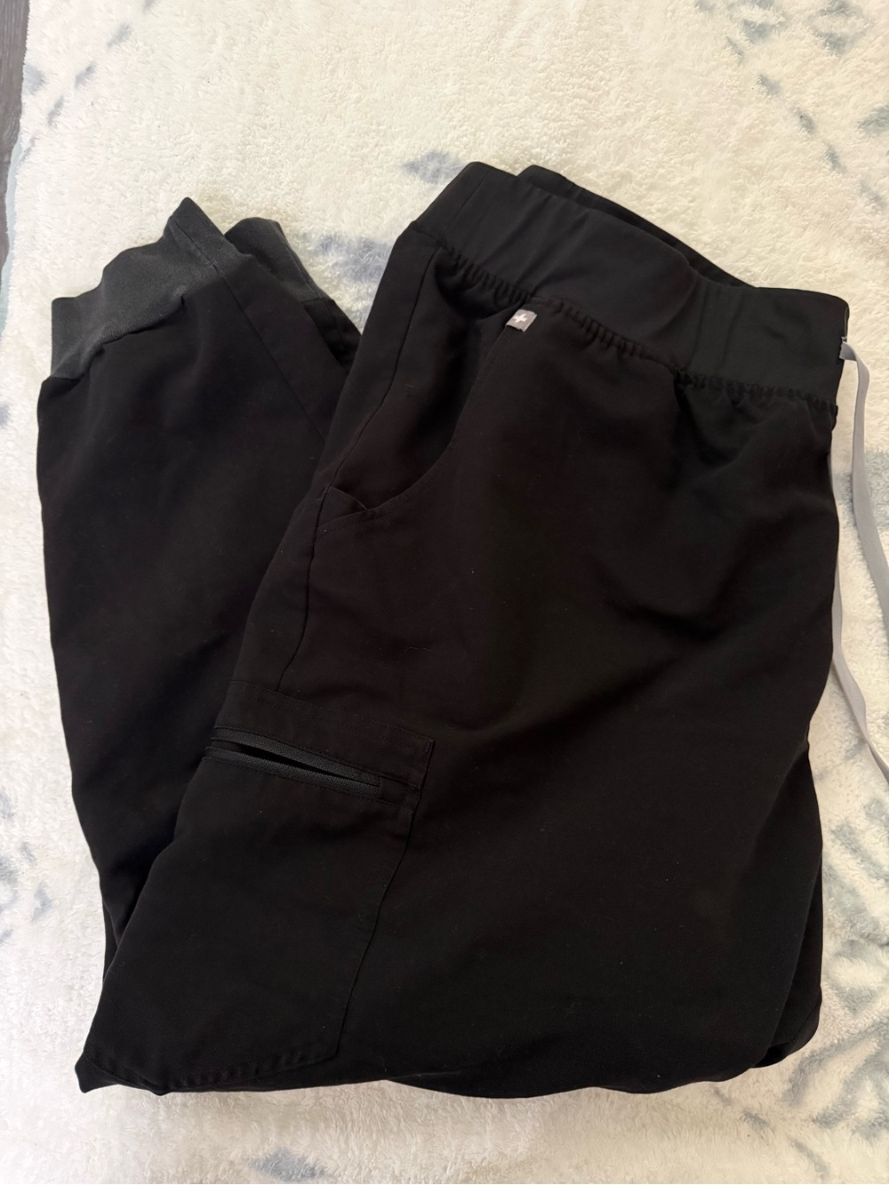 Figs Women's Black Jogger Scrub Pants